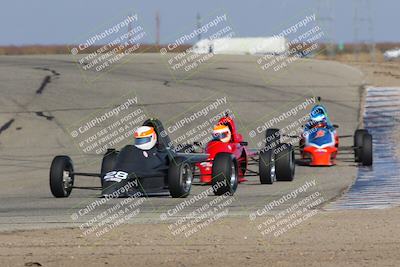 media/Nov-19-2022-CalClub SCCA (Sat) [[baae7b5f0c]]/Group 1/Race (Outside Grapevine)/